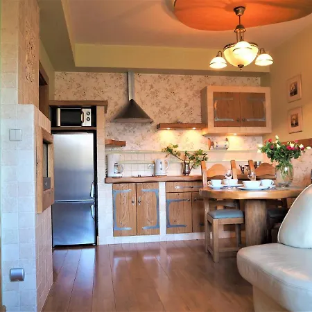 Rose Apartment *